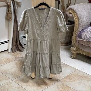 Linen Summer Zara Tiered Dress size S in EUC Boho Beautiful flattering Flowy